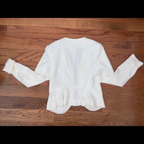 Blazer    - Picture 3 of 3